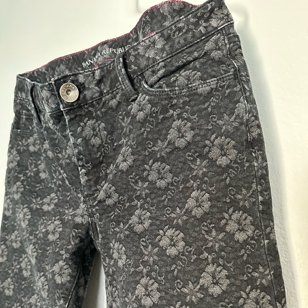BANANA REPUBLIC jacquard floral print skinny jeans denim sz 26 excellent cond